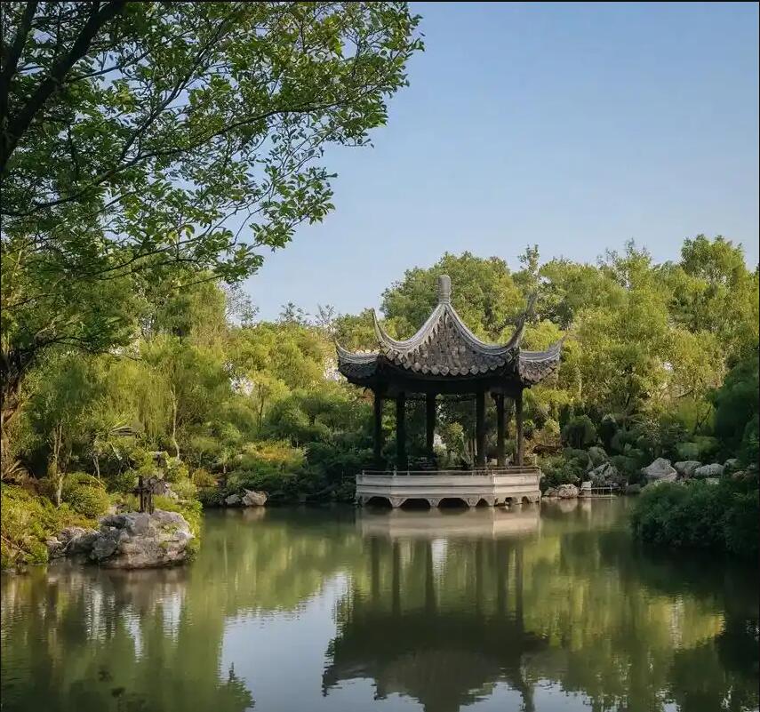 龙凤区折磨餐饮有限公司